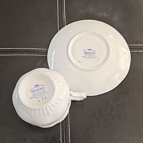 Vintage Queen's Rosina Fine Bone China Teacup and Saucer w/ Pink & Yellow Flower - Picture 4 of 4